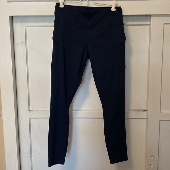 Athleta Contender Laser Cut 7/8 Tight Pockets Size Small - Picture 13 of 17